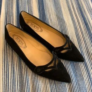 Tod’s black flats